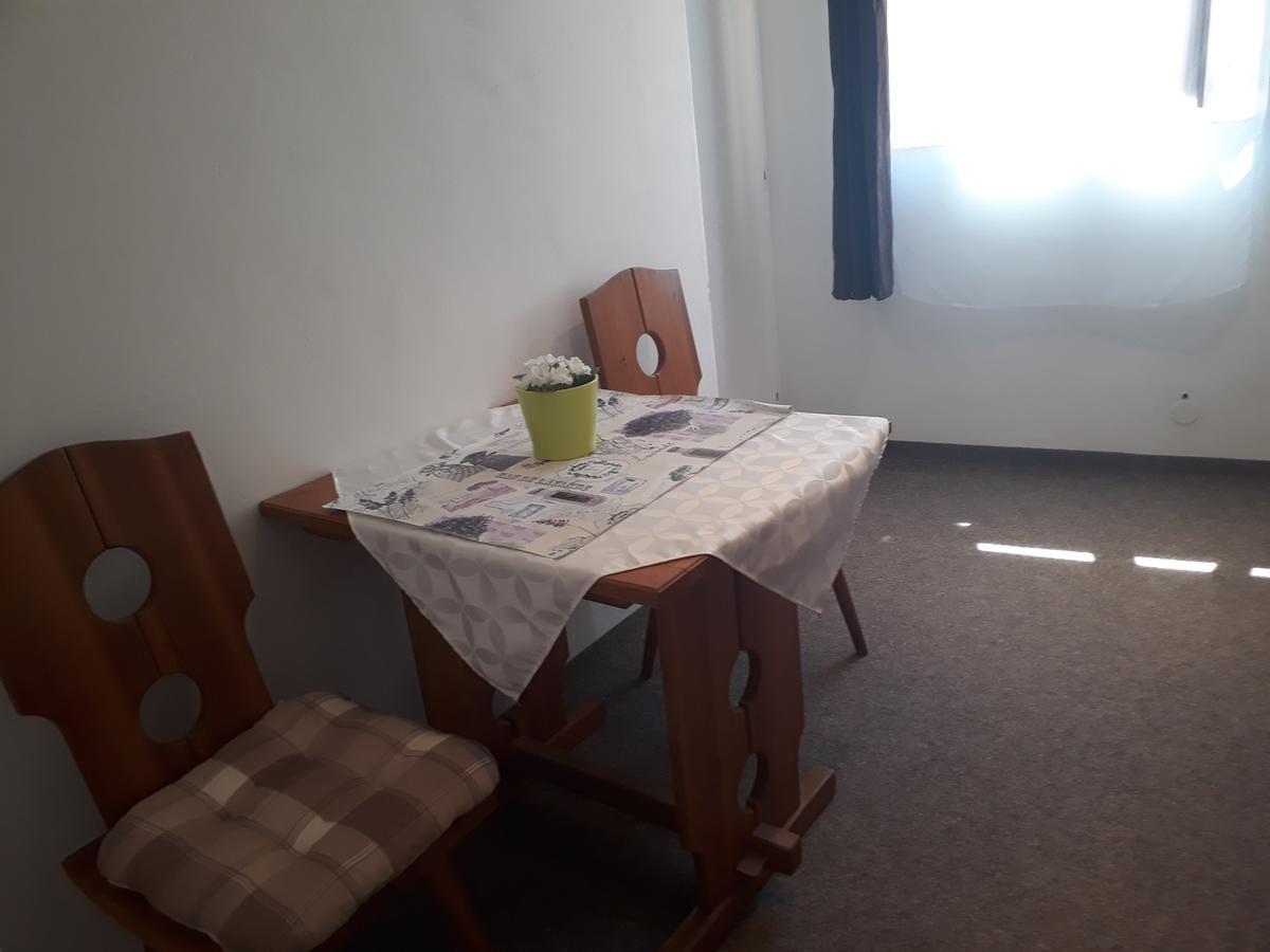 Apartmany Karlstejn Luaran gambar