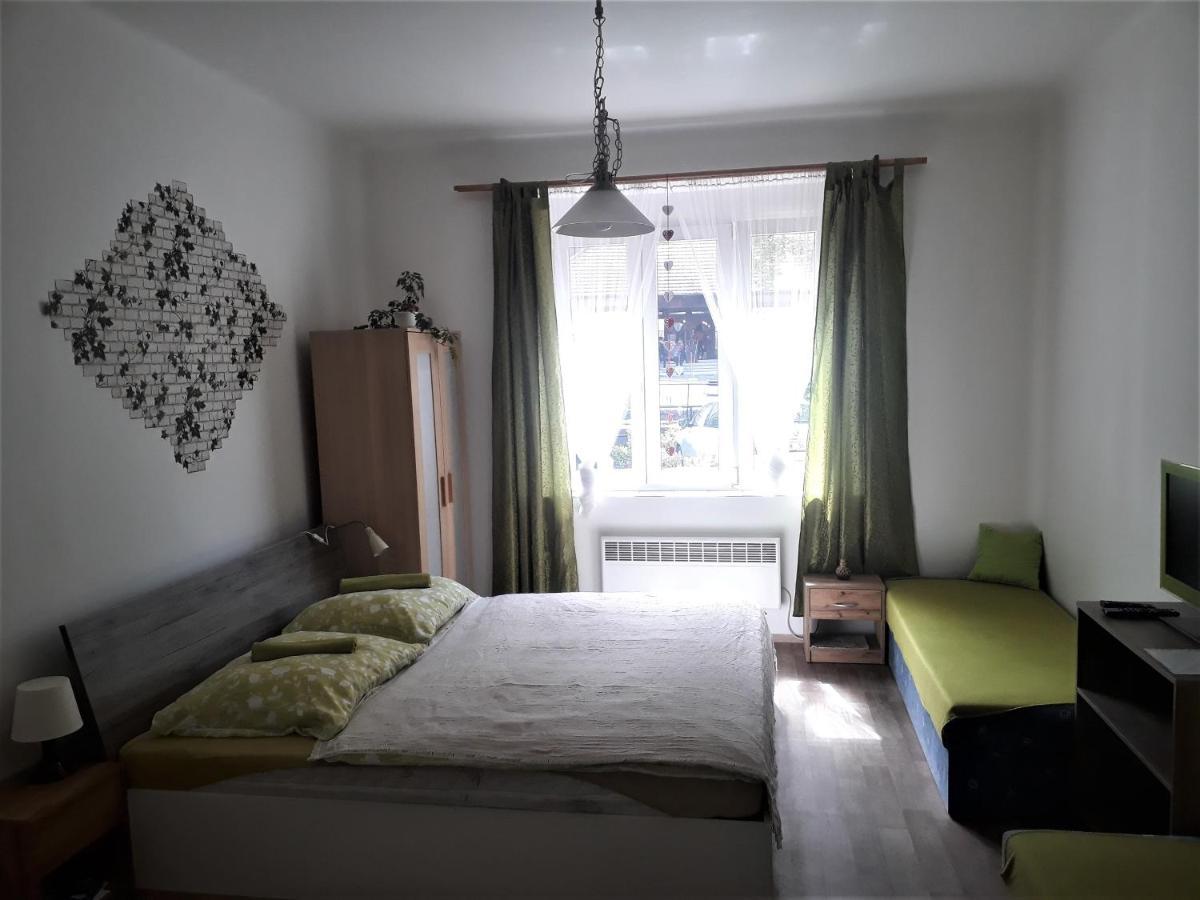 Apartmany Karlstejn Luaran gambar