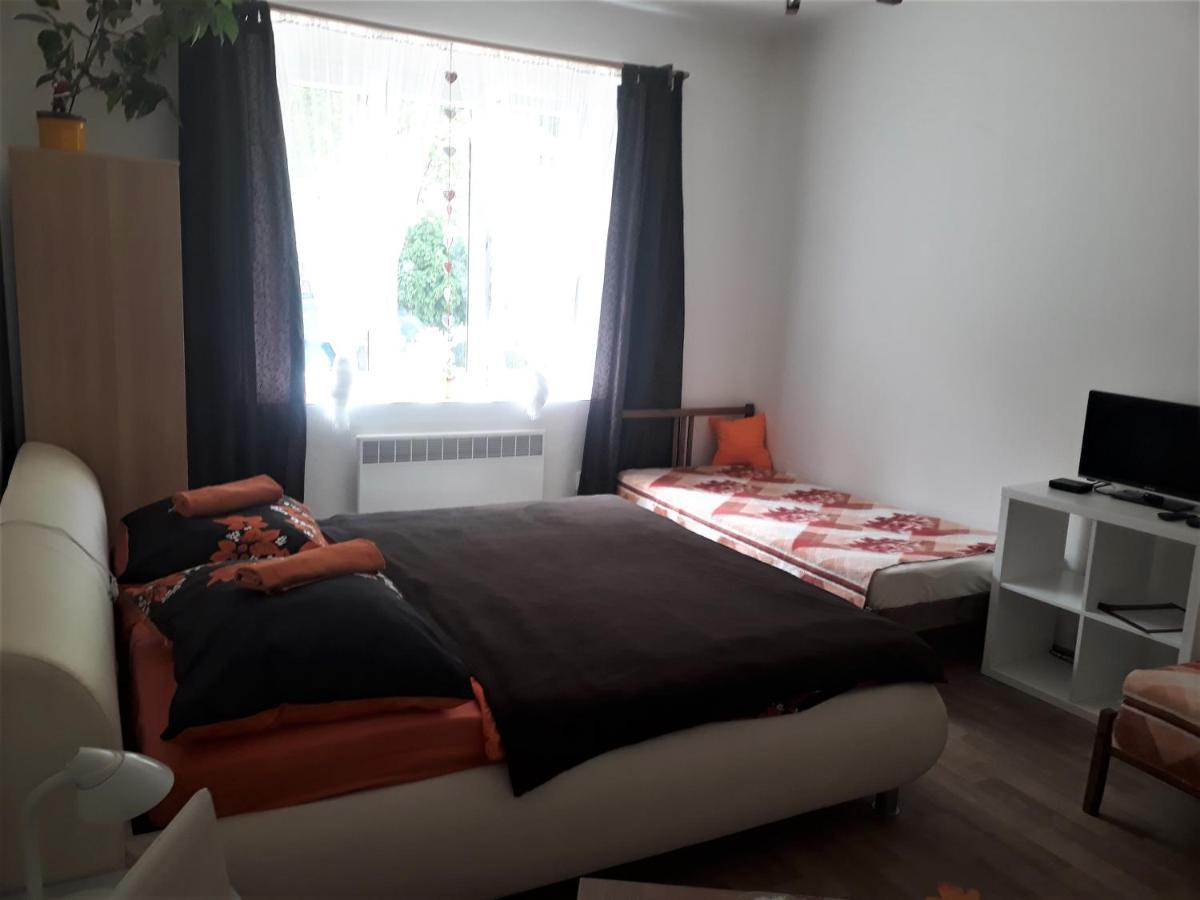 Apartmany Karlstejn Luaran gambar