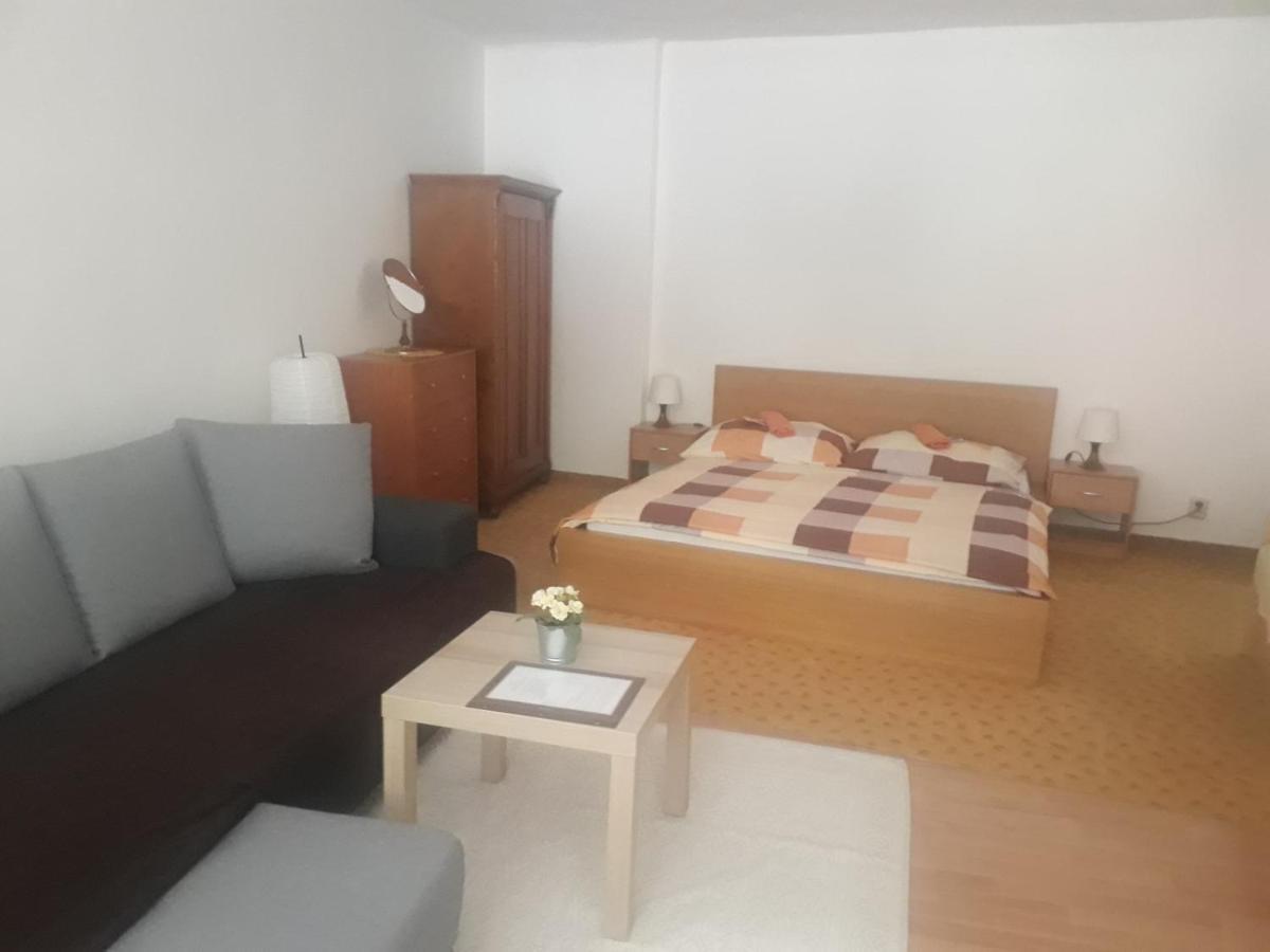 Apartmany Karlstejn Luaran gambar